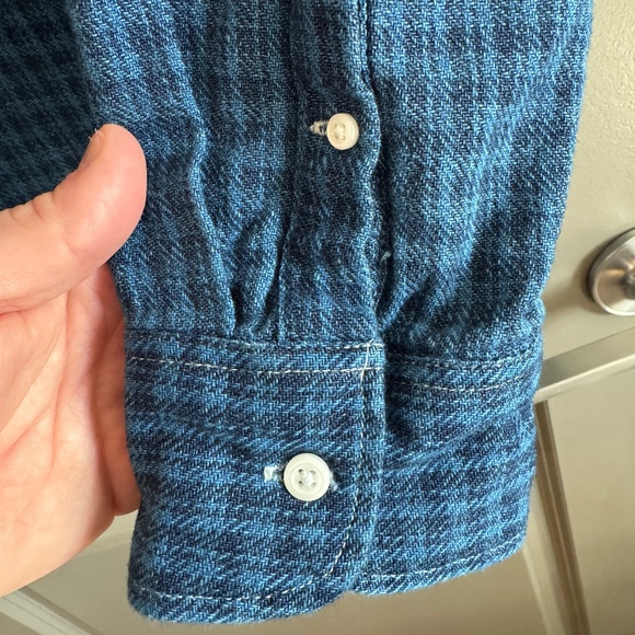 J. Crew Plaid Buttondown Shirt - LIKE NEW 🔥 - Picture 4 of 4